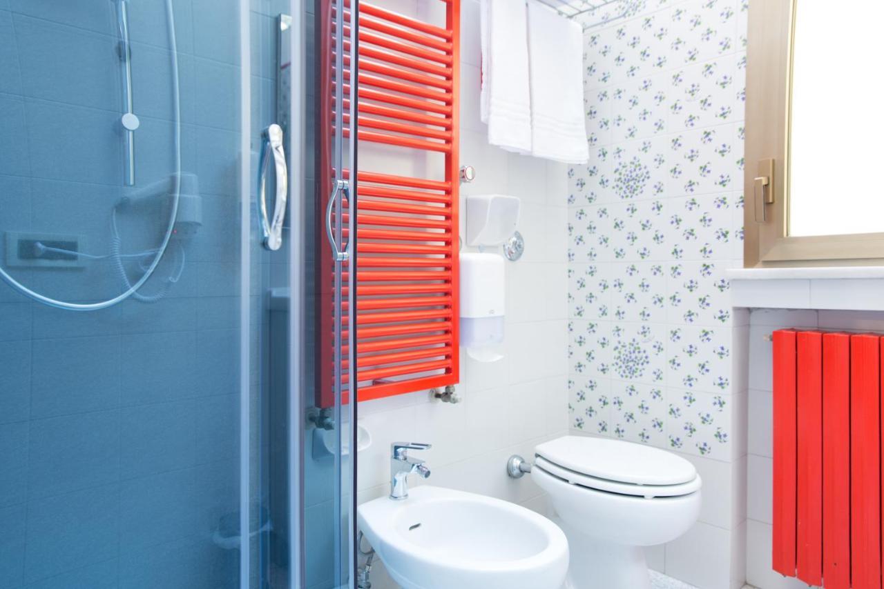 Apartamento 8- Tourist House Bologna - Light House - Self Check-In Exterior foto