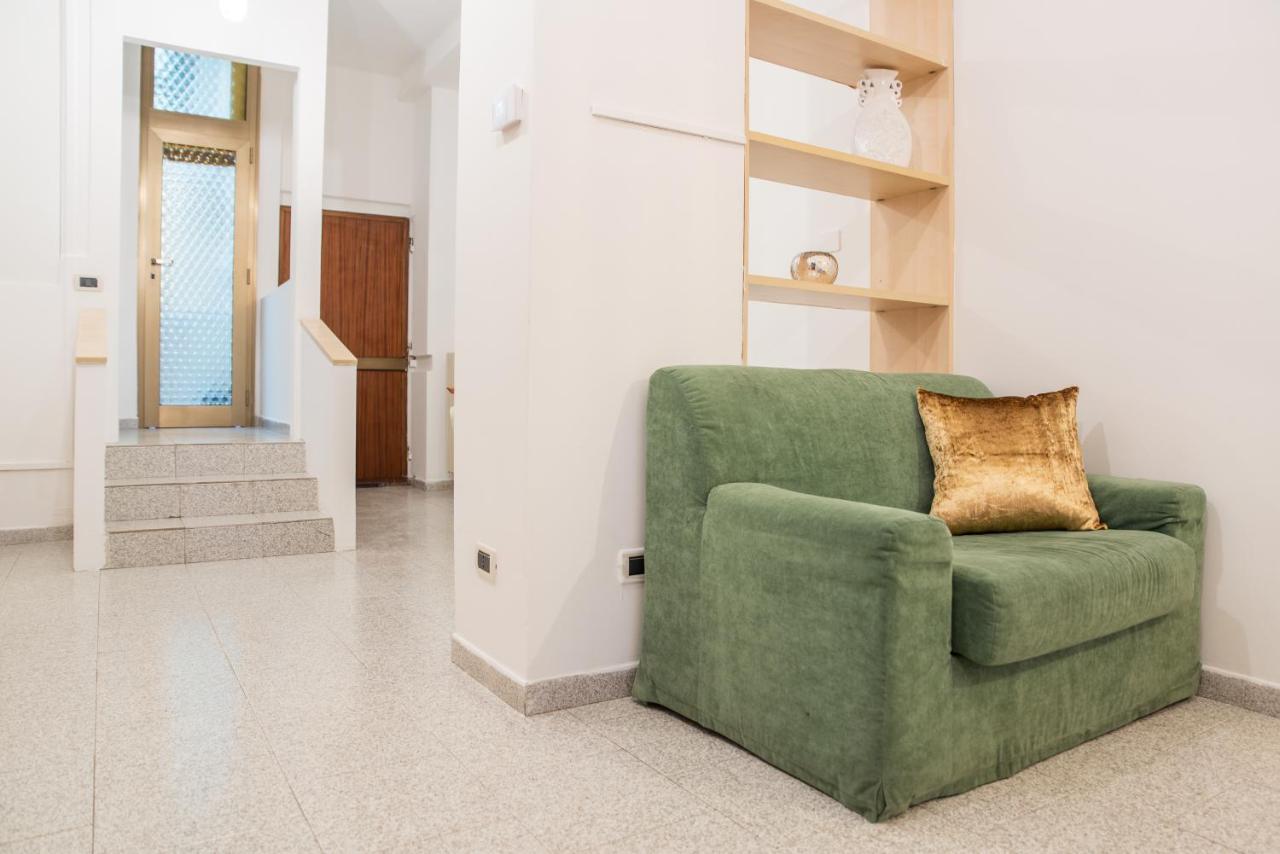 Apartamento 8- Tourist House Bologna - Light House - Self Check-In Exterior foto
